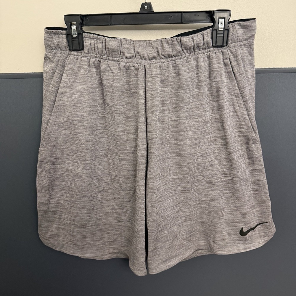 Nike Yoga Dri-FIT Mens Shorts Gray Heathered Athletic Training Large 9"